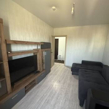 Продается 1-комнатная квартира, 38 м²