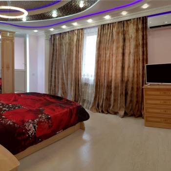 Сдается Многокомнатная квартира, 100 м²