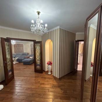Сдается Многокомнатная квартира, 117 м²