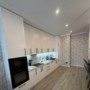 Продается 2-х комнатная квартира, 72 м²