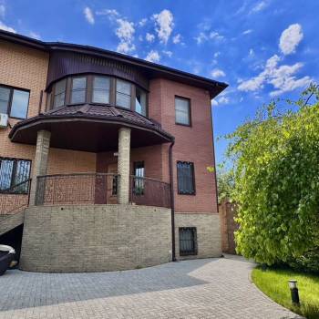 Продается Дом, 376 м²
