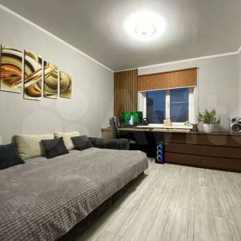 Продается 1-комнатная квартира, 76,9 м²