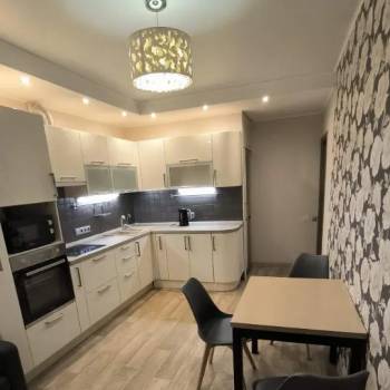 Сдается 1-комнатная квартира, 50 м²