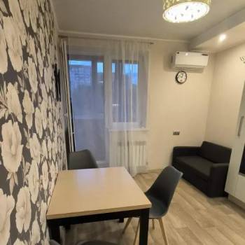 Сдается 1-комнатная квартира, 50 м²