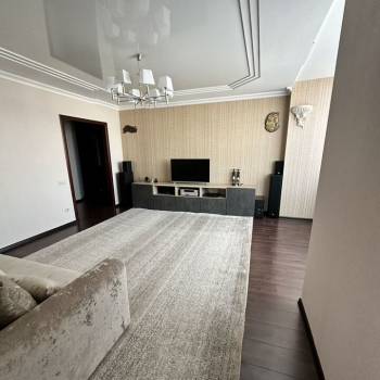 Сдается Многокомнатная квартира, 80 м²