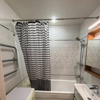 Сдается 2-х комнатная квартира, 64 м²