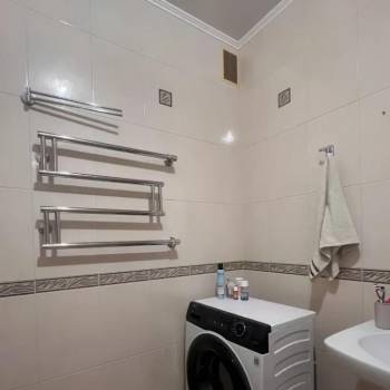 Сдается Многокомнатная квартира, 90 м²