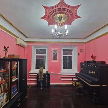 Продается Многокомнатная квартира, 65 м²