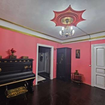 Продается Многокомнатная квартира, 65 м²