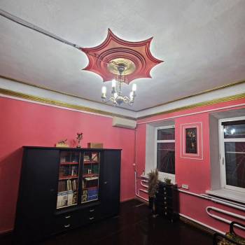 Продается Многокомнатная квартира, 65 м²