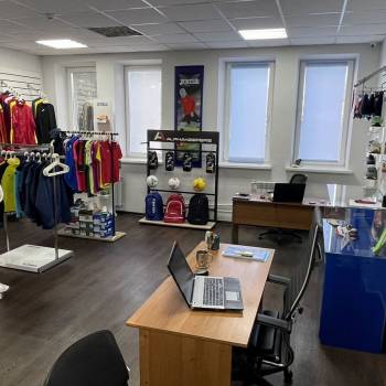 Продается Нежилое помещение, 200 м²