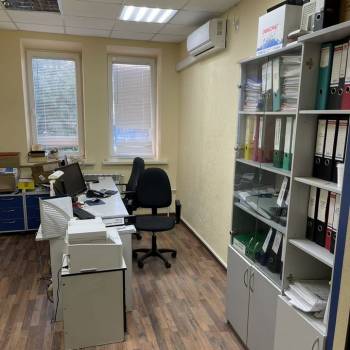 Продается Нежилое помещение, 200 м²