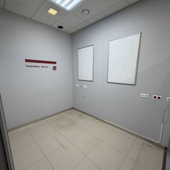Сдается Нежилое помещение, 205 м²