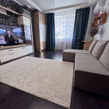 Сдается 1-комнатная квартира, 42 м²