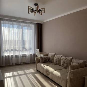 Сдается 1-комнатная квартира, 42 м²