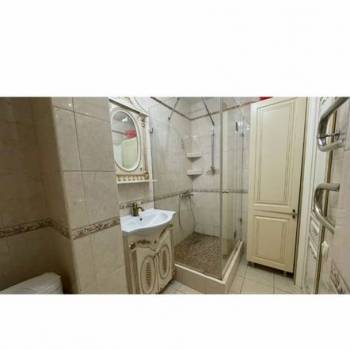 Сдается 1-комнатная квартира, 52 м²