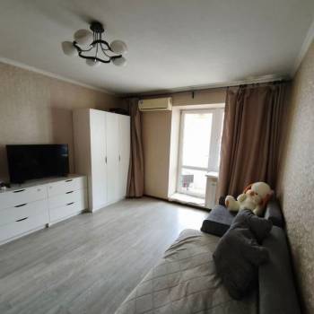 Продается 1-комнатная квартира, 41 м²