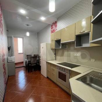 Сдается 1-комнатная квартира, 49 м²
