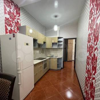 Сдается 1-комнатная квартира, 49 м²
