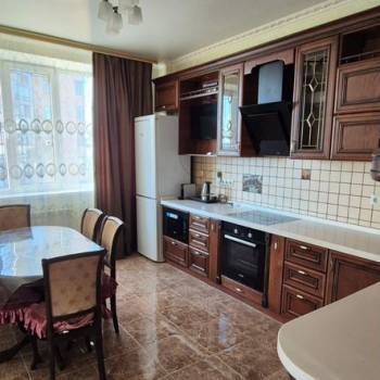 Сдается 2-х комнатная квартира, 60 м²