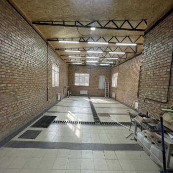 Сдается Нежилое помещение, 200 м²