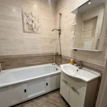 Сдается Многокомнатная квартира, 70 м²