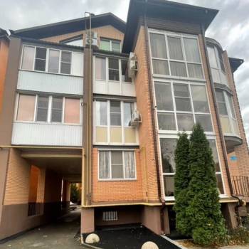 Продается 1-комнатная квартира, 42 м²