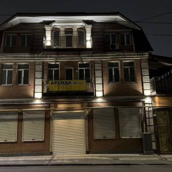 Сдается Нежилое помещение, 240 м²