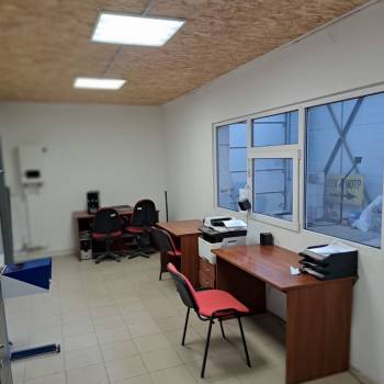 Сдается Нежилое помещение, 130 м²