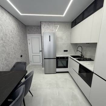 Продается 1-комнатная квартира, 38 м²