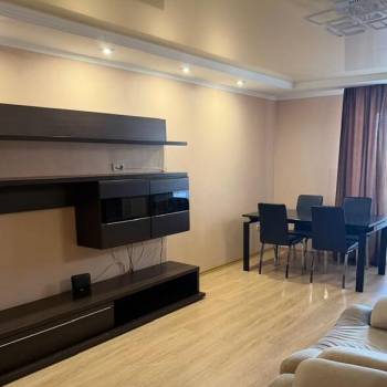 Сдается Многокомнатная квартира, 85 м²