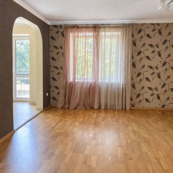 Продается Многокомнатная квартира, 98 м²