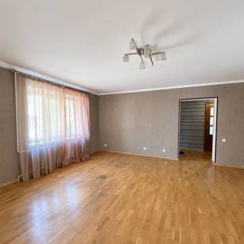 Продается Многокомнатная квартира, 98 м²