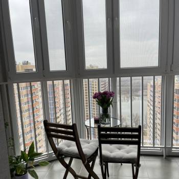 Продается 1-комнатная квартира, 42 м²