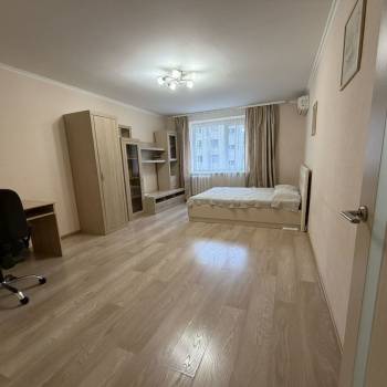 Сдается 1-комнатная квартира, 48,4 м²