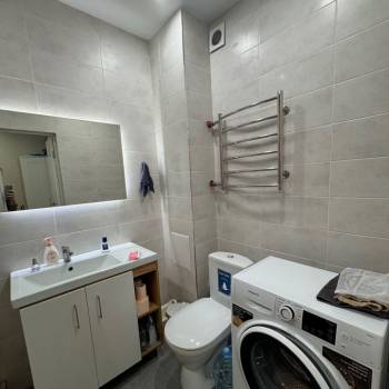 Продается 1-комнатная квартира, 43 м²