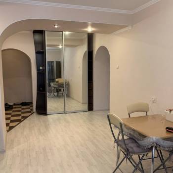 Сдается 2-х комнатная квартира, 75 м²