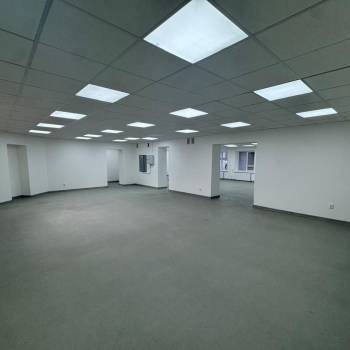Продается Нежилое помещение, 335 м²
