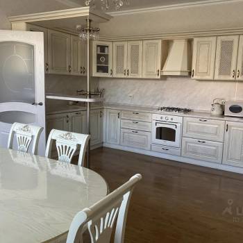 Продается Дом, 180 м²
