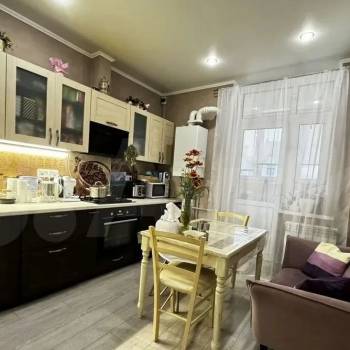 Продается 1-комнатная квартира, 43 м²