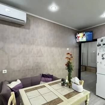 Продается 1-комнатная квартира, 43 м²