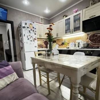 Продается 1-комнатная квартира, 43 м²