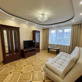 Сдается Многокомнатная квартира, 63 м²