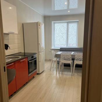 Сдается 1-комнатная квартира, 42 м²