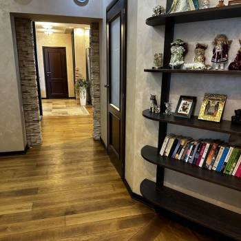 Продается 3-х комнатная квартира, 104 м²