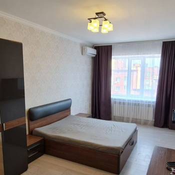 Сдается 1-комнатная квартира, 40 м²