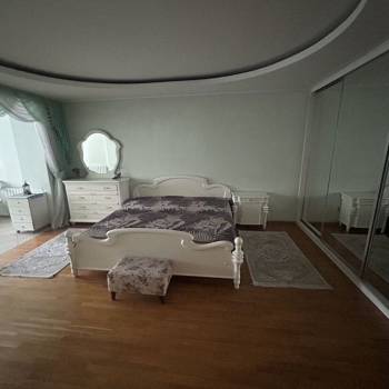 Продается 3-х комнатная квартира, 109,8 м²