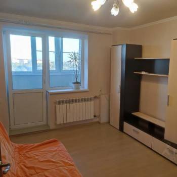 Сдается 1-комнатная квартира, 40 м²