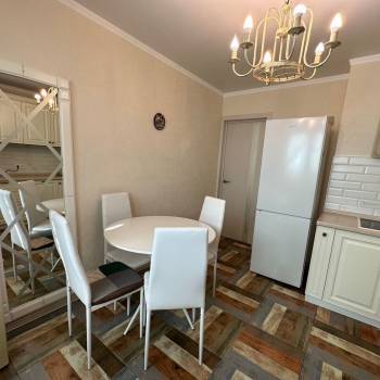 Сдается 2-х комнатная квартира, 64 м²