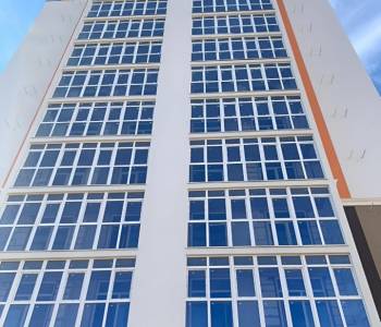 Продается 1-комнатная квартира, 55 м²